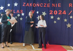 Wręczanie nagród przez Dyrekcję