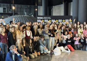 Grupowe zdjęcie uczniów