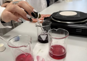 Pobieranie pipetą barwników