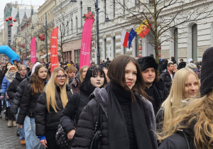 Grupa ucznió na Piotrkowskiej